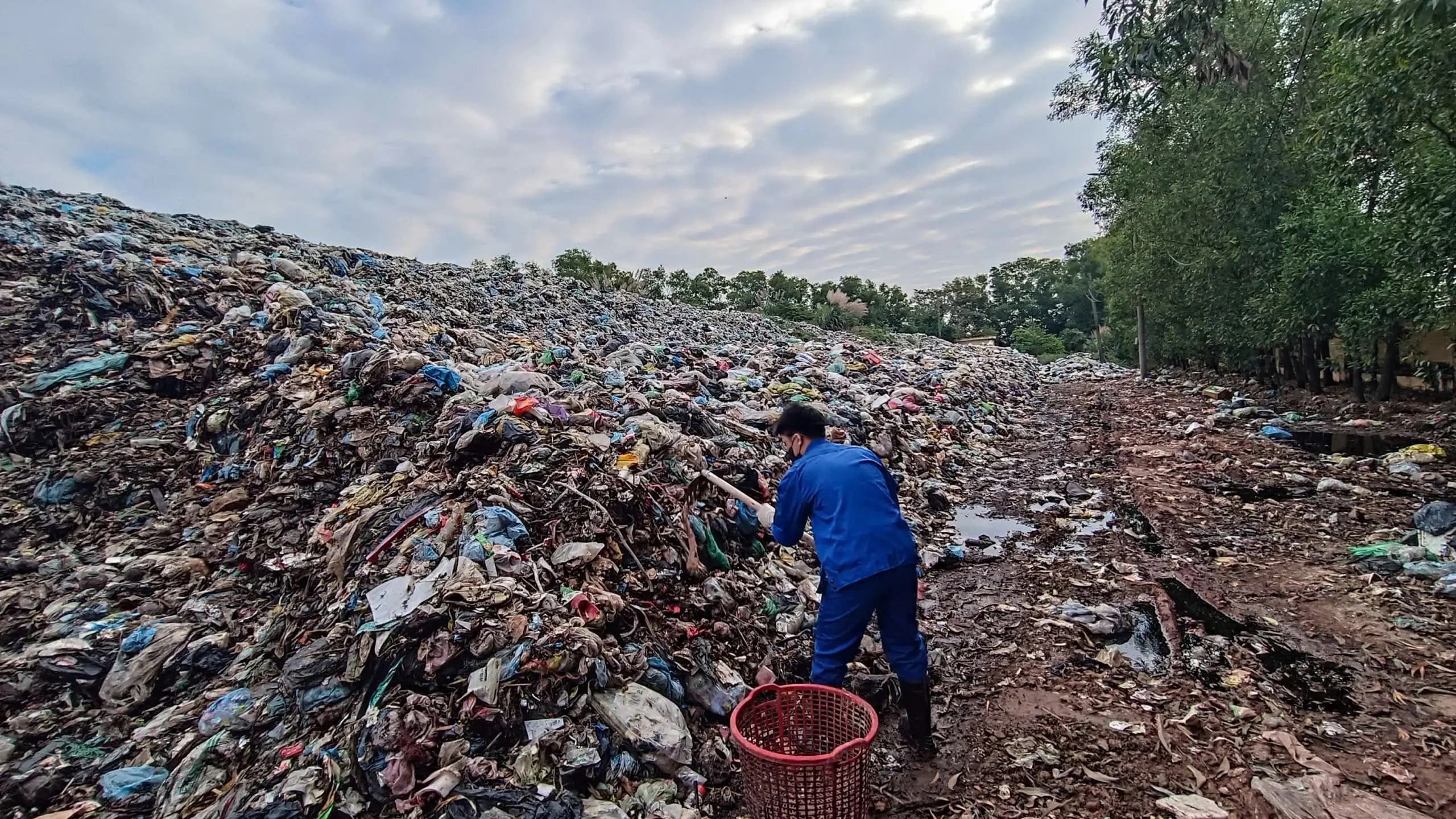 Một Ngày Làm Việc Tại Hiện Trường – ENPRO Lấy Mẫu Rác Thải Tại Xã Hiệp Hòa, Tỉnh Bắc Ninh